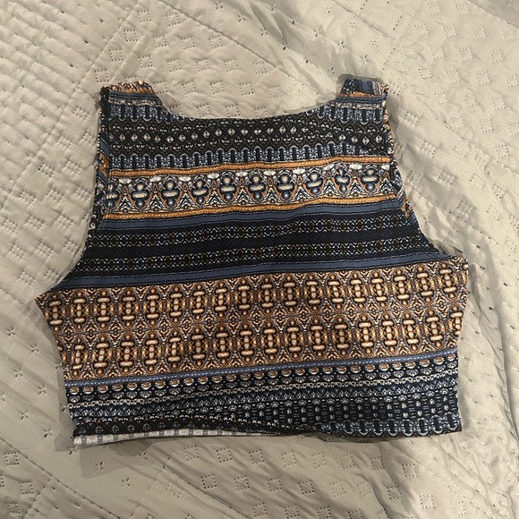 Crop top - Picture 4 of 4